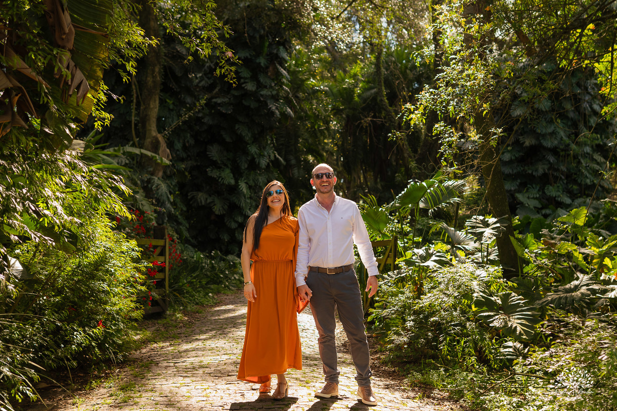 ensaio pré wedding - fotografia de casal - pré casamento Pelotas - Charqueada Santa Rita - Pousada Santa Rita - fotos românticas - pôr do sol - fotógrafo Antonio Rocha - ensaio Maria e Rodrigo - casal do Uruguay - amor - Pelotas RS - fotógrafo casamento