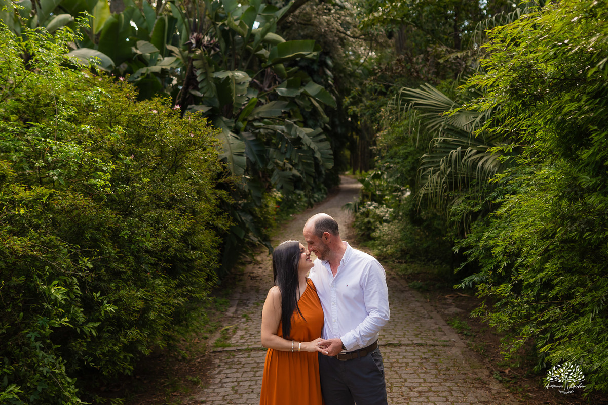 ensaio pré wedding - fotografia de casal - pré casamento Pelotas - Charqueada Santa Rita - Pousada Santa Rita - fotos românticas - pôr do sol - fotógrafo Antonio Rocha - ensaio Maria e Rodrigo - casal do Uruguay - amor - Pelotas RS - fotógrafo casamento