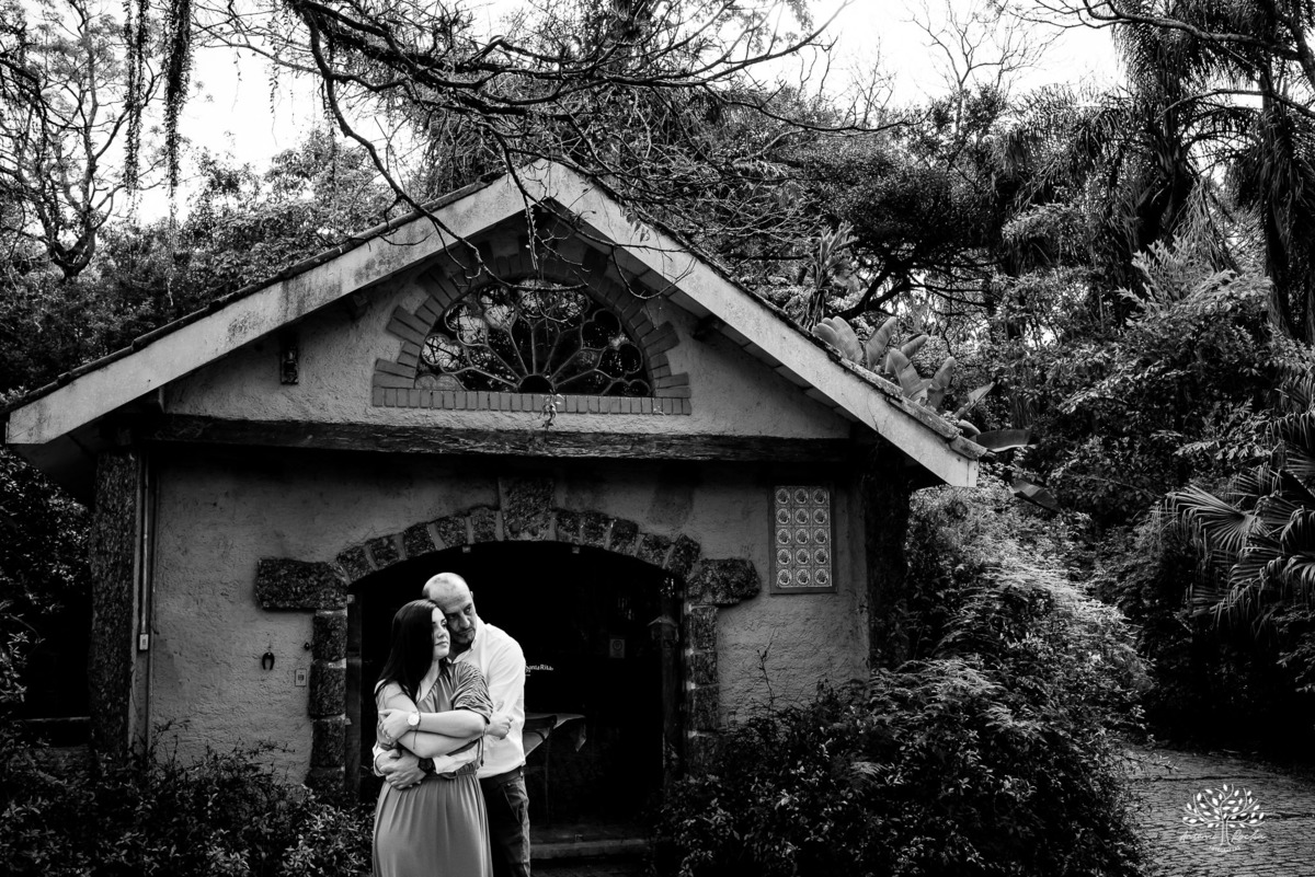 ensaio pré wedding - fotografia de casal - pré casamento Pelotas - Charqueada Santa Rita - Pousada Santa Rita - fotos românticas - pôr do sol - fotógrafo Antonio Rocha - ensaio Maria e Rodrigo - casal do Uruguay - amor - Pelotas RS - fotógrafo casamento