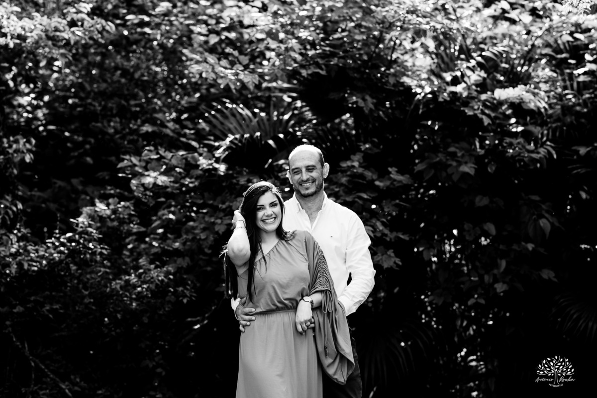 ensaio pré wedding - fotografia de casal - pré casamento Pelotas - Charqueada Santa Rita - Pousada Santa Rita - fotos românticas - pôr do sol - fotógrafo Antonio Rocha - ensaio Maria e Rodrigo - casal do Uruguay - amor - Pelotas RS - fotógrafo casamento