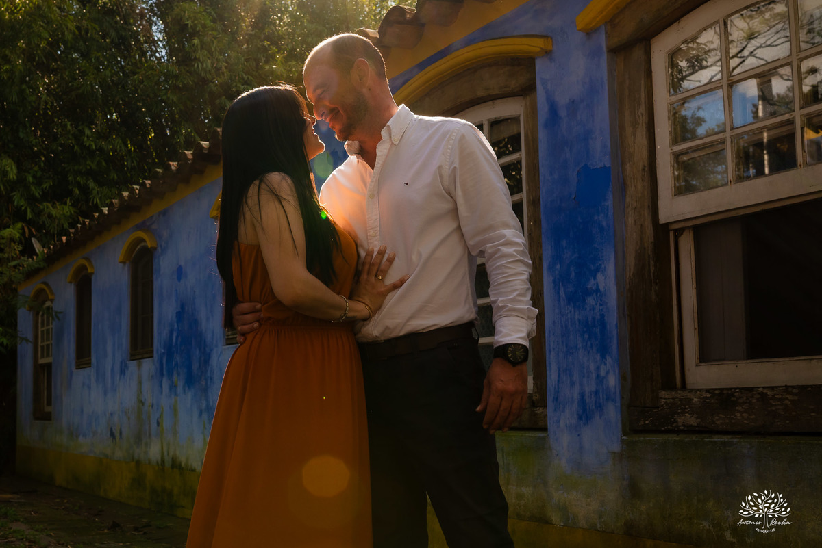 ensaio pré wedding - fotografia de casal - pré casamento Pelotas - Charqueada Santa Rita - Pousada Santa Rita - fotos românticas - pôr do sol - fotógrafo Antonio Rocha - ensaio Maria e Rodrigo - casal do Uruguay - amor - Pelotas RS - fotógrafo casamento