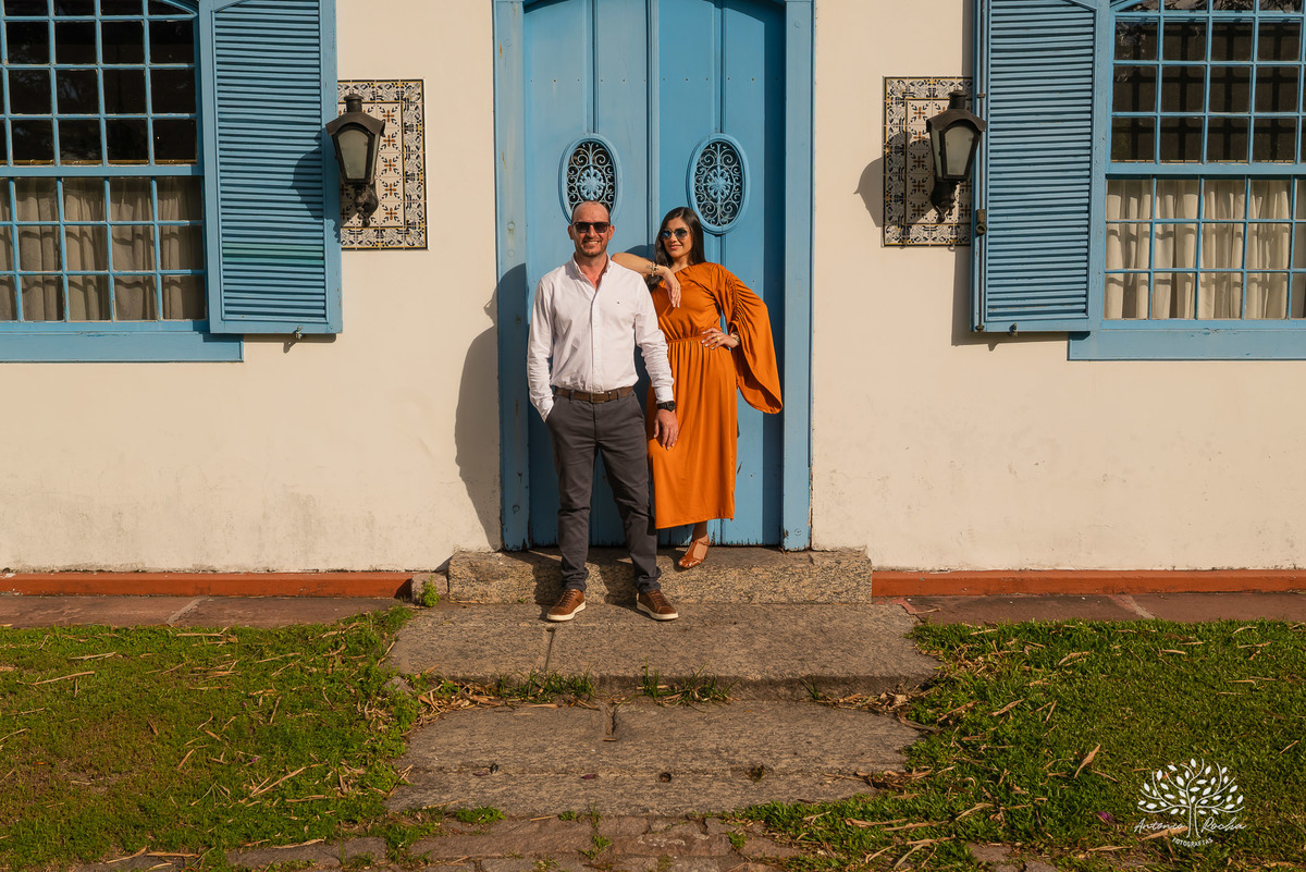 ensaio pré wedding - fotografia de casal - pré casamento Pelotas - Charqueada Santa Rita - Pousada Santa Rita - fotos românticas - pôr do sol - fotógrafo Antonio Rocha - ensaio Maria e Rodrigo - casal do Uruguay - amor - Pelotas RS - fotógrafo casamento