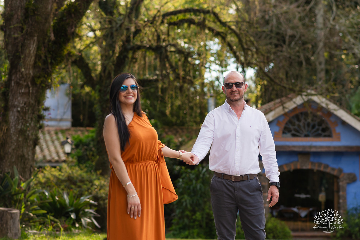 ensaio pré wedding - fotografia de casal - pré casamento Pelotas - Charqueada Santa Rita - Pousada Santa Rita - fotos românticas - pôr do sol - fotógrafo Antonio Rocha - ensaio Maria e Rodrigo - casal do Uruguay - amor - Pelotas RS - fotógrafo casamento