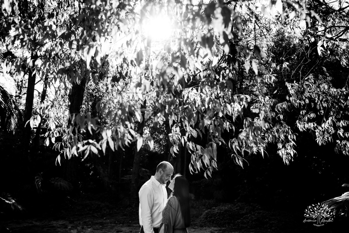 ensaio pré wedding - fotografia de casal - pré casamento Pelotas - Charqueada Santa Rita - Pousada Santa Rita - fotos românticas - pôr do sol - fotógrafo Antonio Rocha - ensaio Maria e Rodrigo - casal do Uruguay - amor - Pelotas RS - fotógrafo casamento