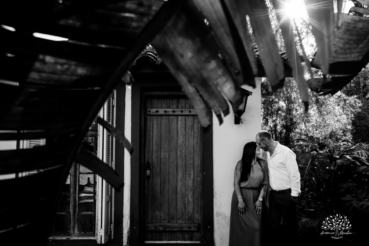 ensaio pré wedding - fotografia de casal - pré casamento Pelotas - Charqueada Santa Rita - Pousada Santa Rita - fotos românticas - pôr do sol - fotógrafo Antonio Rocha - ensaio Maria e Rodrigo - casal do Uruguay - amor - Pelotas RS - fotógrafo casamento
