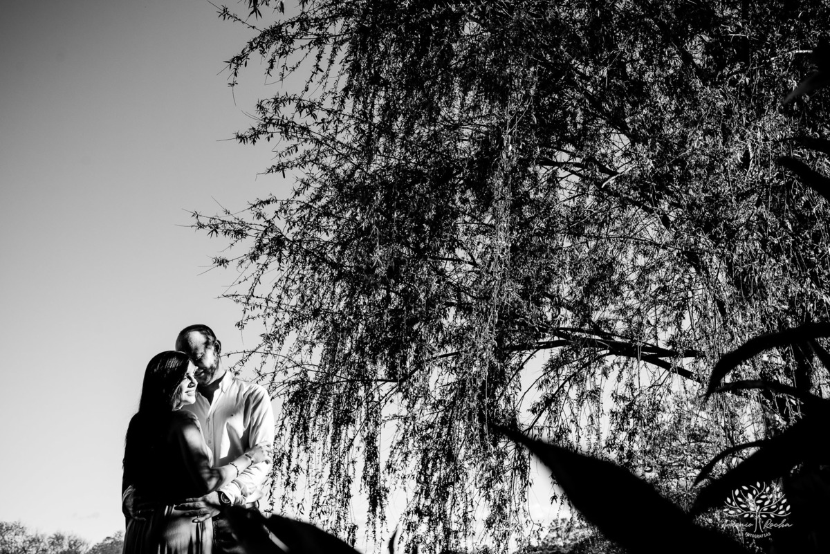 ensaio pré wedding - fotografia de casal - pré casamento Pelotas - Charqueada Santa Rita - Pousada Santa Rita - fotos românticas - pôr do sol - fotógrafo Antonio Rocha - ensaio Maria e Rodrigo - casal do Uruguay - amor - Pelotas RS - fotógrafo casamento