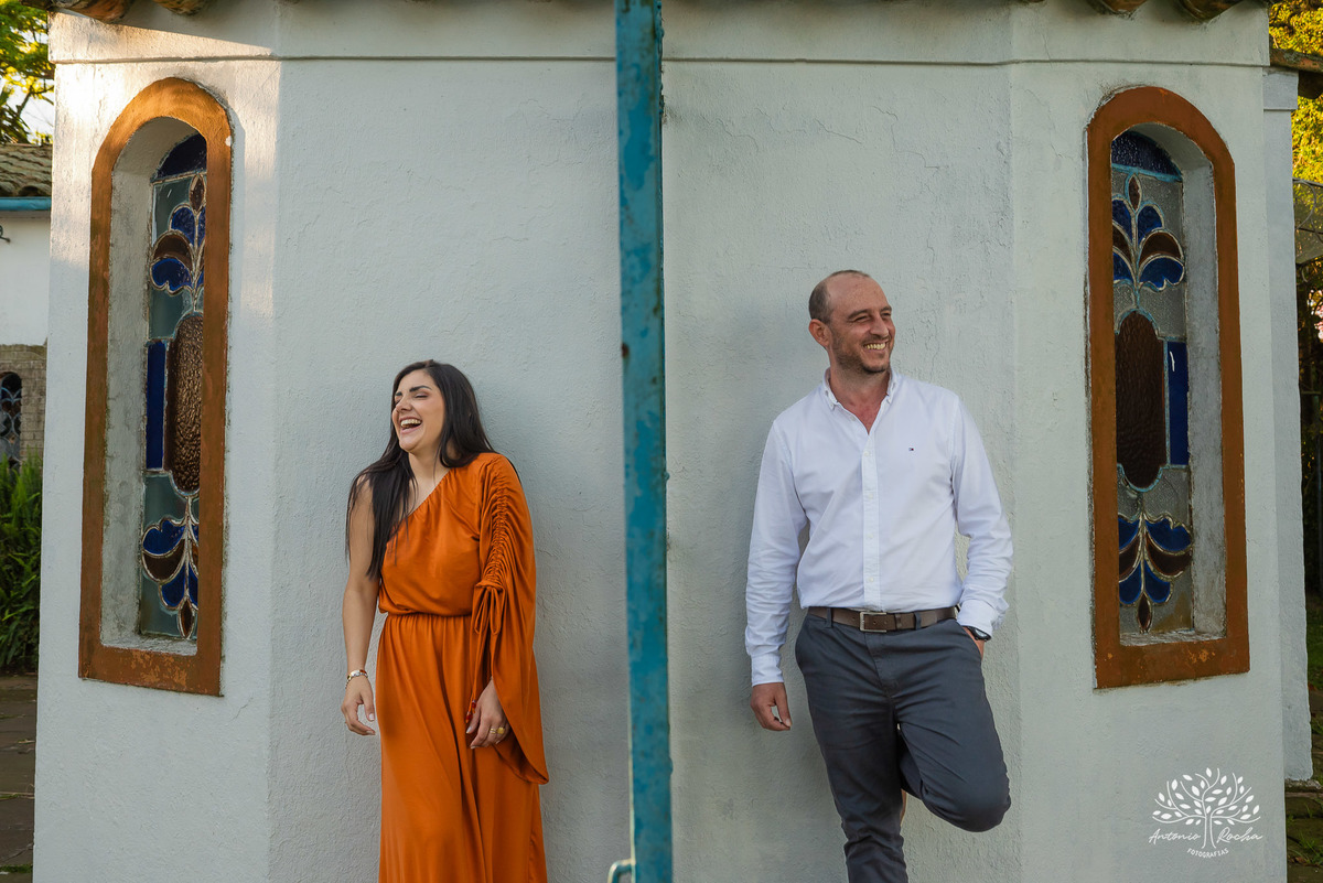 ensaio pré wedding - fotografia de casal - pré casamento Pelotas - Charqueada Santa Rita - Pousada Santa Rita - fotos românticas - pôr do sol - fotógrafo Antonio Rocha - ensaio Maria e Rodrigo - casal do Uruguay - amor - Pelotas RS - fotógrafo casamento