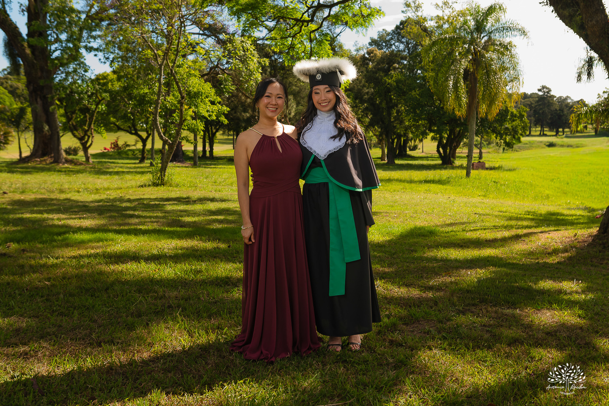 formatura em medicina-ensaio pré-formatura-prova de toga-fotografia de formatura-fotógrafo em Pelotas-fotografia emocional-memórias afetivas-conquista acadêmica-médica formada-sessão fotográfica-fotografia profissional - Guadalajara - Clube Campestre