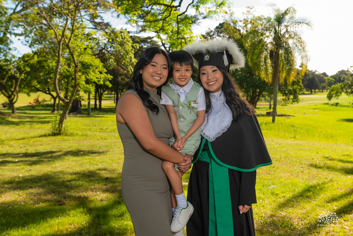formatura em medicina-ensaio pré-formatura-prova de toga-fotografia de formatura-fotógrafo em Pelotas-fotografia emocional-memórias afetivas-conquista acadêmica-médica formada-sessão fotográfica-fotografia profissional - Guadalajara - Clube Campestre