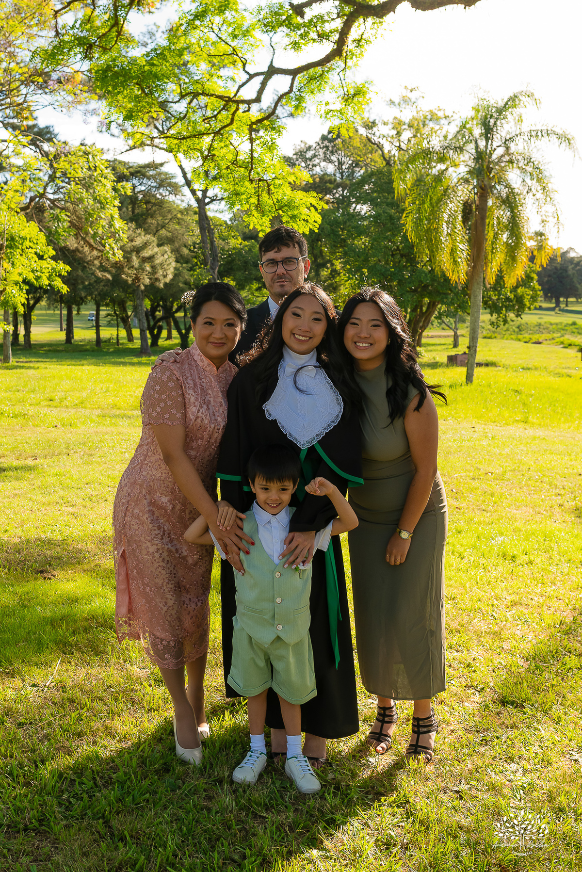 formatura em medicina-ensaio pré-formatura-prova de toga-fotografia de formatura-fotógrafo em Pelotas-fotografia emocional-memórias afetivas-conquista acadêmica-médica formada-sessão fotográfica-fotografia profissional - Guadalajara - Clube Campestre
