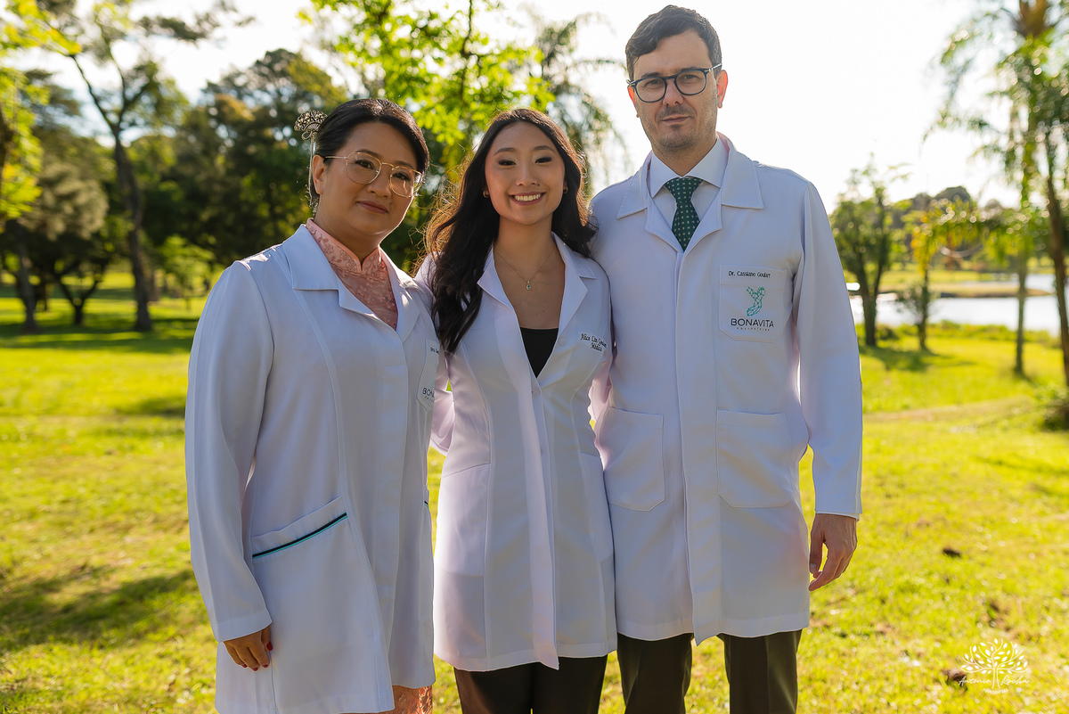 formatura em medicina-ensaio pré-formatura-prova de toga-fotografia de formatura-fotógrafo em Pelotas-fotografia emocional-memórias afetivas-conquista acadêmica-médica formada-sessão fotográfica-fotografia profissional - Guadalajara - Clube Campestre