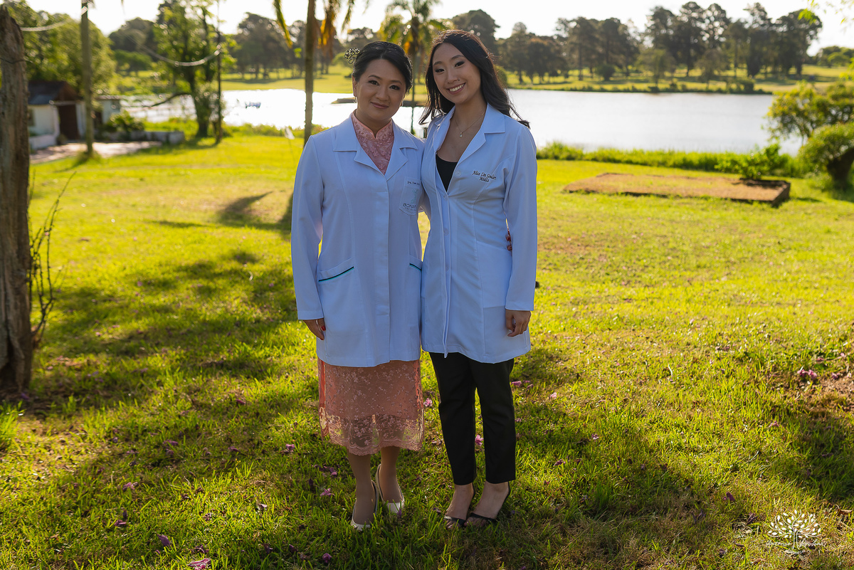 formatura em medicina-ensaio pré-formatura-prova de toga-fotografia de formatura-fotógrafo em Pelotas-fotografia emocional-memórias afetivas-conquista acadêmica-médica formada-sessão fotográfica-fotografia profissional - Guadalajara - Clube Campestre