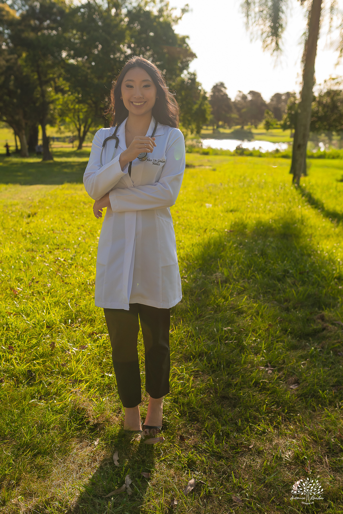 formatura em medicina-ensaio pré-formatura-prova de toga-fotografia de formatura-fotógrafo em Pelotas-fotografia emocional-memórias afetivas-conquista acadêmica-médica formada-sessão fotográfica-fotografia profissional - Guadalajara - Clube Campestre