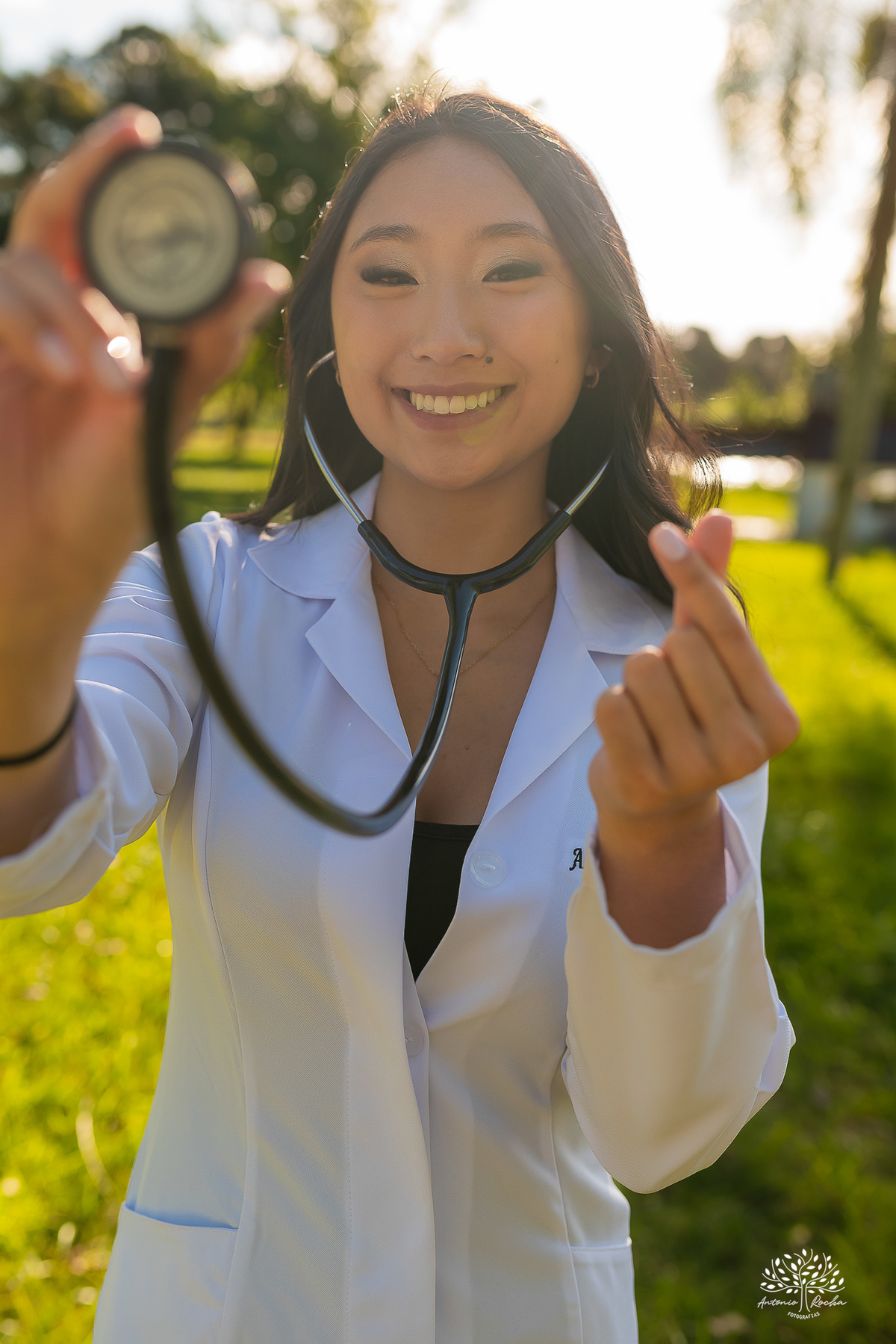 formatura em medicina-ensaio pré-formatura-prova de toga-fotografia de formatura-fotógrafo em Pelotas-fotografia emocional-memórias afetivas-conquista acadêmica-médica formada-sessão fotográfica-fotografia profissional - Guadalajara - Clube Campestre