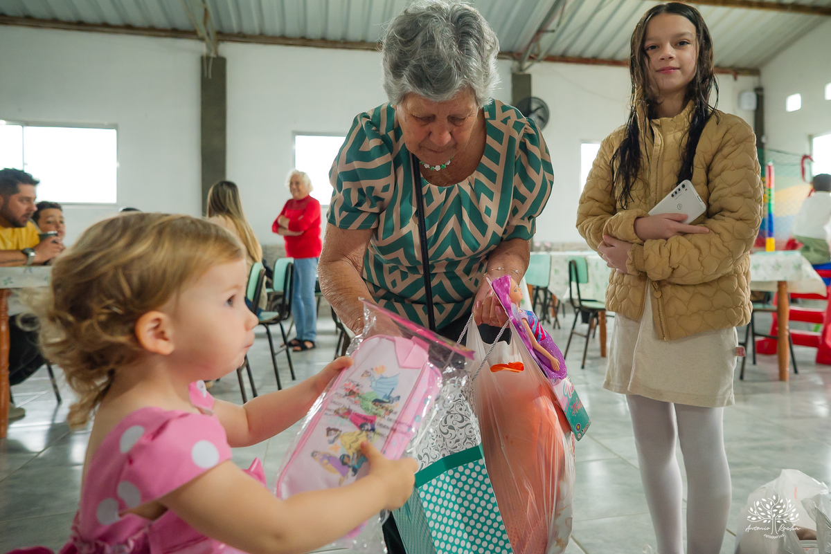fotografia infantil - aniversário infantil - festa de criança - fotografia de família - celebração da vida - momentos espontâneos - fotografia documental - infância - aniversários intimistas - fotógrafo de família - Antonio Rocha Fotografias - Pelotas