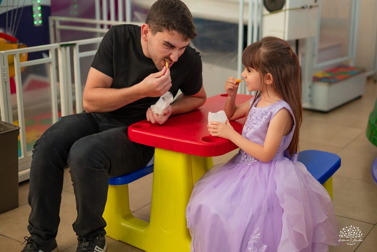 fotografia infantil - aniversário em dobro - festa de irmãos - fotógrafo infantil - registro de memórias - fotografia de família - festa temática - Deadpool e princesa - infância feliz - Antonio Rocha Fotografias – Pelotas – Loly Pop - Meu herói - labamba