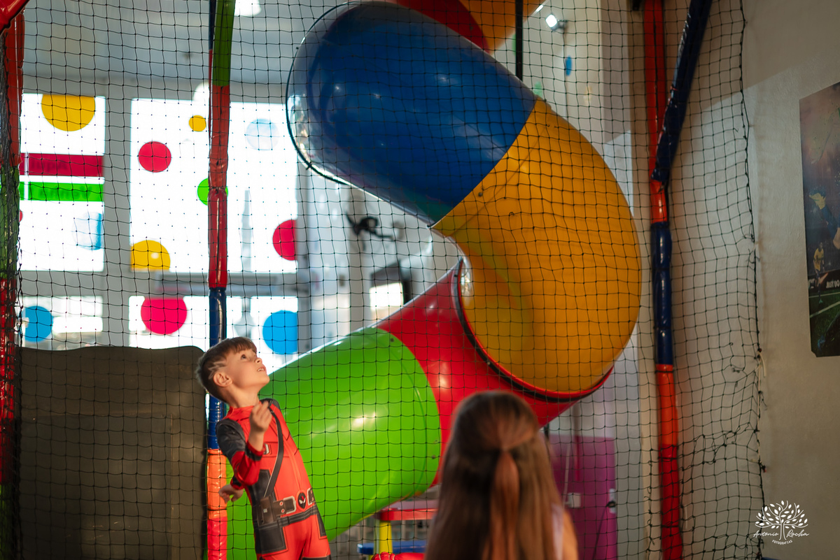fotografia infantil - aniversário em dobro - festa de irmãos - fotógrafo infantil - registro de memórias - fotografia de família - festa temática - Deadpool e princesa - infância feliz - Antonio Rocha Fotografias – Pelotas – Loly Pop - Meu herói - labamba
