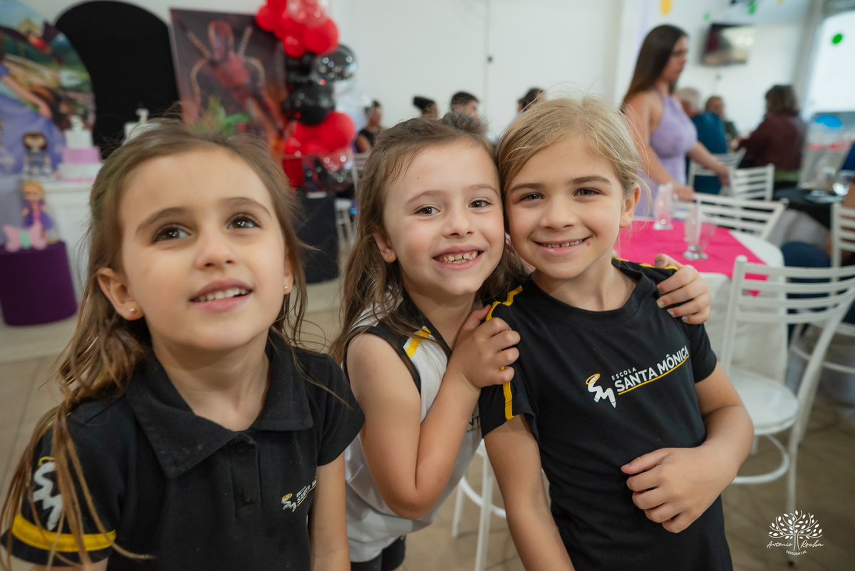 fotografia infantil - aniversário em dobro - festa de irmãos - fotógrafo infantil - registro de memórias - fotografia de família - festa temática - Deadpool e princesa - infância feliz - Antonio Rocha Fotografias – Pelotas – Loly Pop - Meu herói - labamba