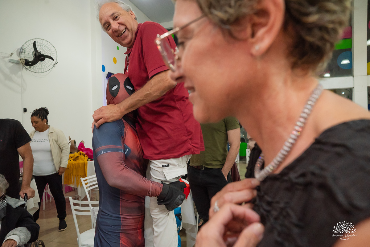 fotografia infantil - aniversário em dobro - festa de irmãos - fotógrafo infantil - registro de memórias - fotografia de família - festa temática - Deadpool e princesa - infância feliz - Antonio Rocha Fotografias – Pelotas – Loly Pop - Meu herói - labamba