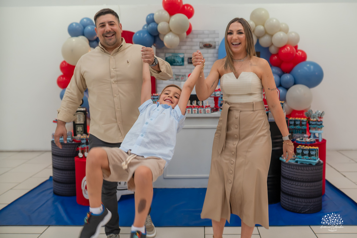 fotografia-infantil - festa-infantil - fotógrafo - aniversário-6-anos - Matteo - família - carinho - memória - registro-afetivo - infância - alegria - emoção - Roxito - chuva-de-neve - Pelotas - Antonio-Rocha-Fotografias - storytelling-visual - Cliff kids