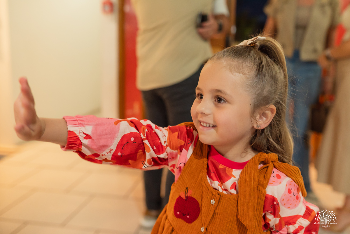 fotografia-infantil - festa-infantil - fotógrafo - aniversário-6-anos - Matteo - família - carinho - memória - registro-afetivo - infância - alegria - emoção - Roxito - chuva-de-neve - Pelotas - Antonio-Rocha-Fotografias - storytelling-visual - Cliff kids
