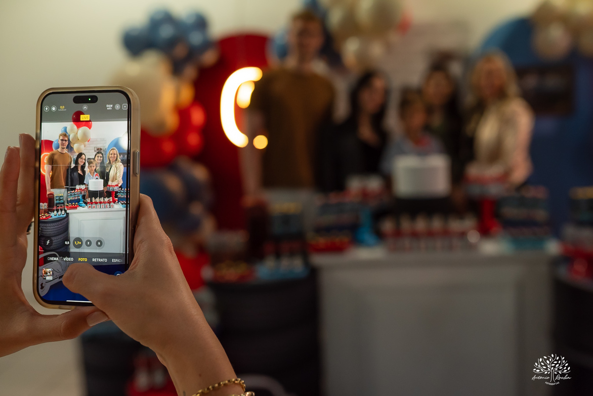 fotografia-infantil - festa-infantil - fotógrafo - aniversário-6-anos - Matteo - família - carinho - memória - registro-afetivo - infância - alegria - emoção - Roxito - chuva-de-neve - Pelotas - Antonio-Rocha-Fotografias - storytelling-visual - Cliff kids