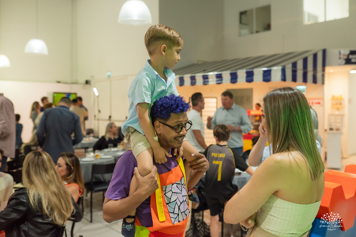 fotografia-infantil - festa-infantil - fotógrafo - aniversário-6-anos - Matteo - família - carinho - memória - registro-afetivo - infância - alegria - emoção - Roxito - chuva-de-neve - Pelotas - Antonio-Rocha-Fotografias - storytelling-visual - Cliff kids