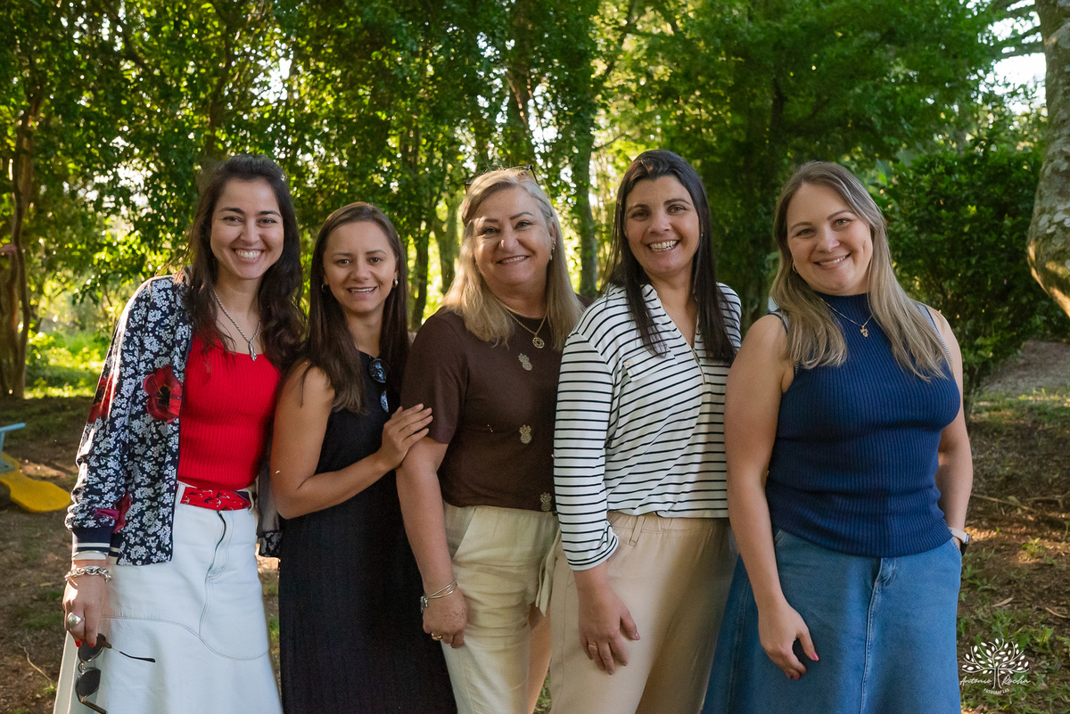 fotografia festa infantil - aniversario no sitio - aniversario ao ar livre - fotografo infantil - festa em familia - fotografia espontanea – sininho - fotografo de festas – antonio rocha fotografias – pelotas – bolo de chocolate - cachorro quente - tobogã