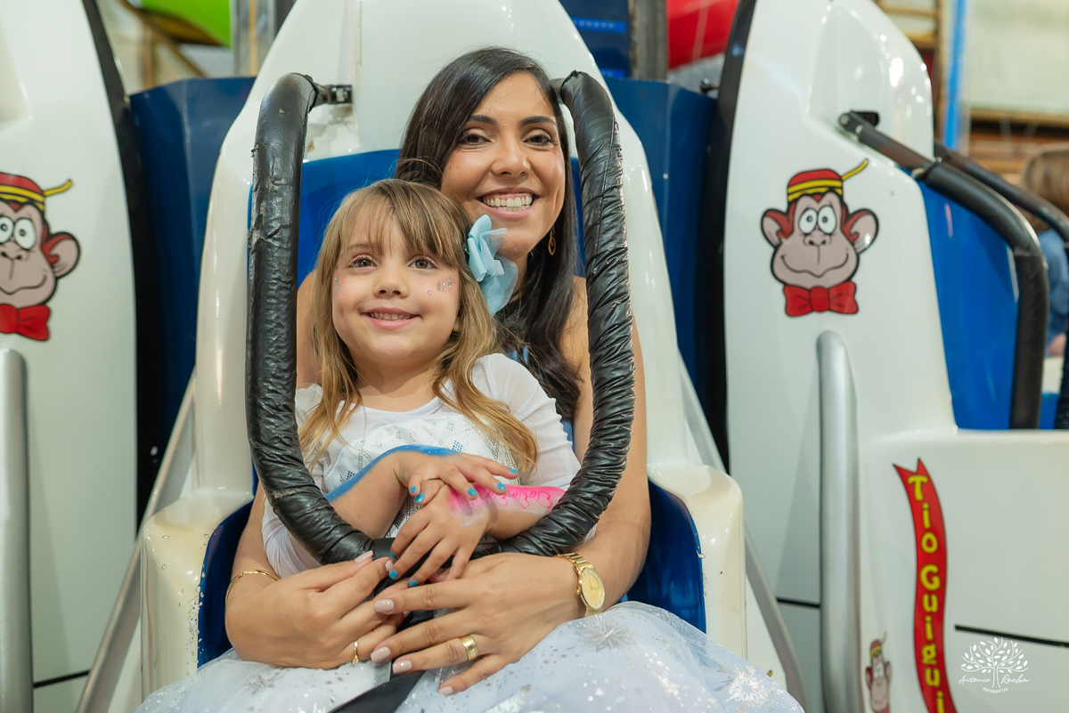 espontânea – parabéns – show do parabéns – doces – personalidade – cliques autênticos – fotografo infantil – antonio rocha fotografias – pelotas – tio guigui - princesa disney - olaf