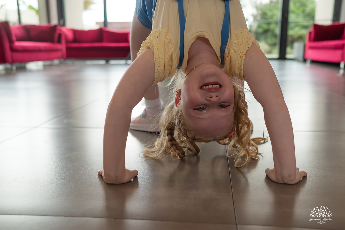 festa infantil - aniversário criança - fotografia infantil - hello kitty - animador roxito-chuva de neve- fotógrafo de festas – Salão Veredas – barraquinhas de kreps – diver kids – buffet de barraquinhas – Pelotas - música ao vivo - doces personalizados