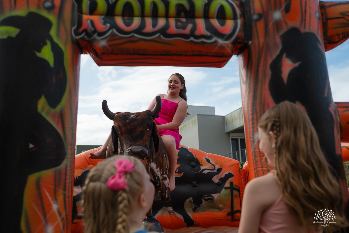 festa infantil - aniversário criança - fotografia infantil - hello kitty - animador roxito-chuva de neve- fotógrafo de festas – Salão Veredas – barraquinhas de kreps – diver kids – buffet de barraquinhas – Pelotas - música ao vivo - doces personalizados