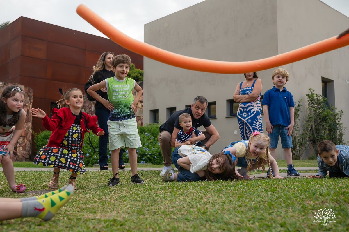 festa infantil - aniversário criança - fotografia infantil - hello kitty - animador roxito-chuva de neve- fotógrafo de festas – Salão Veredas – barraquinhas de kreps – diver kids – buffet de barraquinhas – Pelotas - música ao vivo - doces personalizados