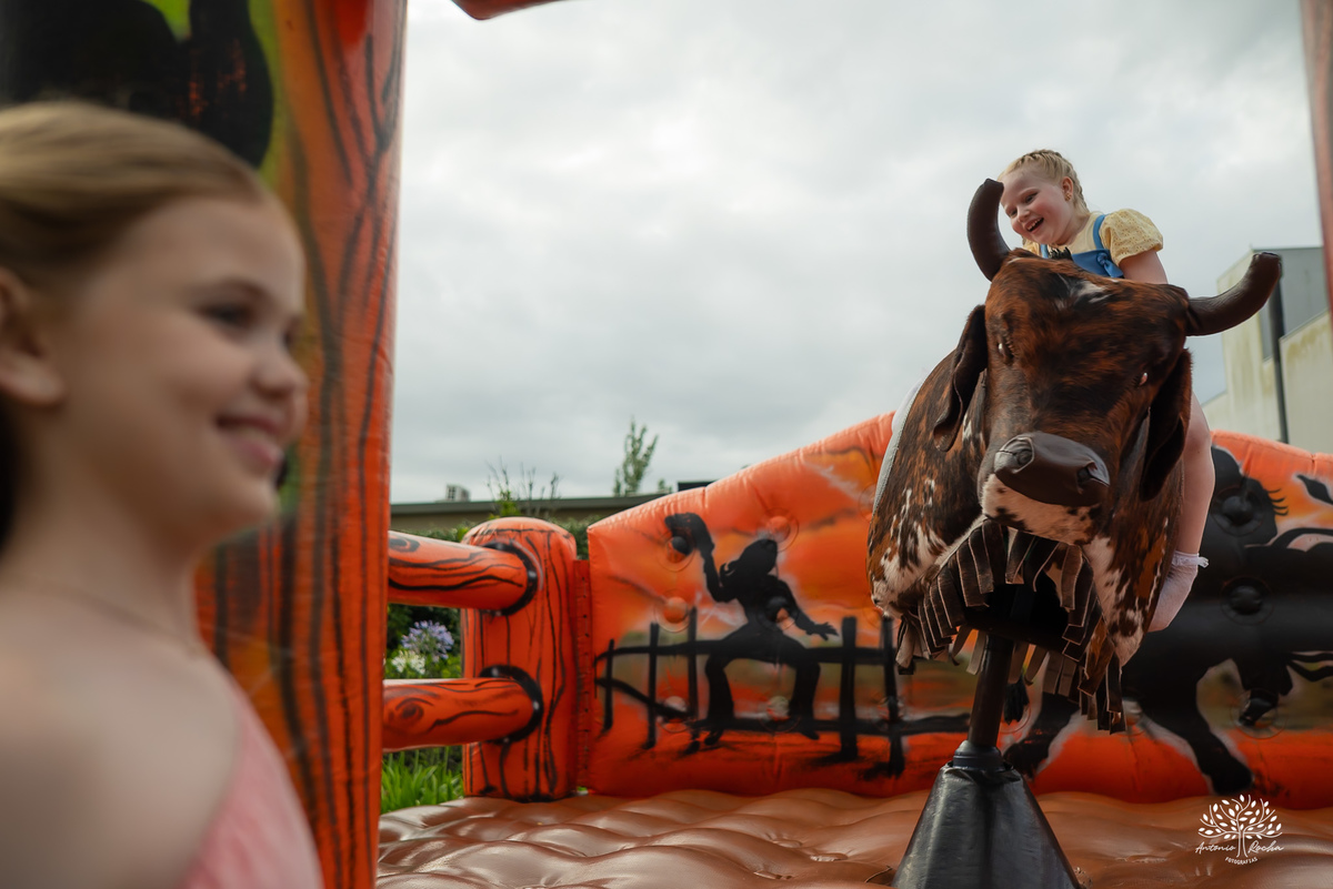 festa infantil - aniversário criança - fotografia infantil - hello kitty - animador roxito-chuva de neve- fotógrafo de festas – Salão Veredas – barraquinhas de kreps – diver kids – buffet de barraquinhas – Pelotas - música ao vivo - doces personalizados