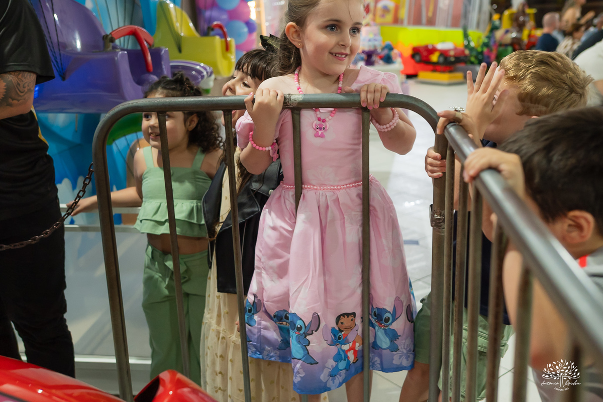 aniversário infantil - fotógrafo de criança - fotografia infantil - fotógrafo em Pelotas - festa de criança - ensaio infantil - dia de princesa - fotografia de família - Mr Pateta - Stitch - Antonio Rocha Fotografias - Tio Guigui - Show do Parabéns