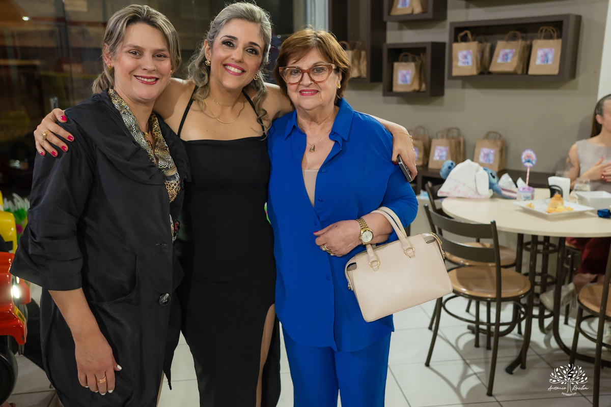 aniversário infantil - fotógrafo de criança - fotografia infantil - fotógrafo em Pelotas - festa de criança - ensaio infantil - dia de princesa - fotografia de família - Mr Pateta - Stitch - Antonio Rocha Fotografias - Tio Guigui - Show do Parabéns