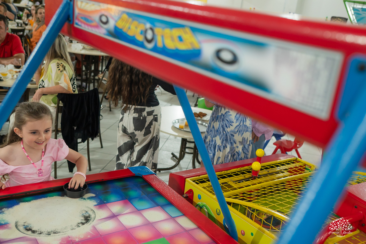 aniversário infantil - fotógrafo de criança - fotografia infantil - fotógrafo em Pelotas - festa de criança - ensaio infantil - dia de princesa - fotografia de família - Mr Pateta - Stitch - Antonio Rocha Fotografias - Tio Guigui - Show do Parabéns