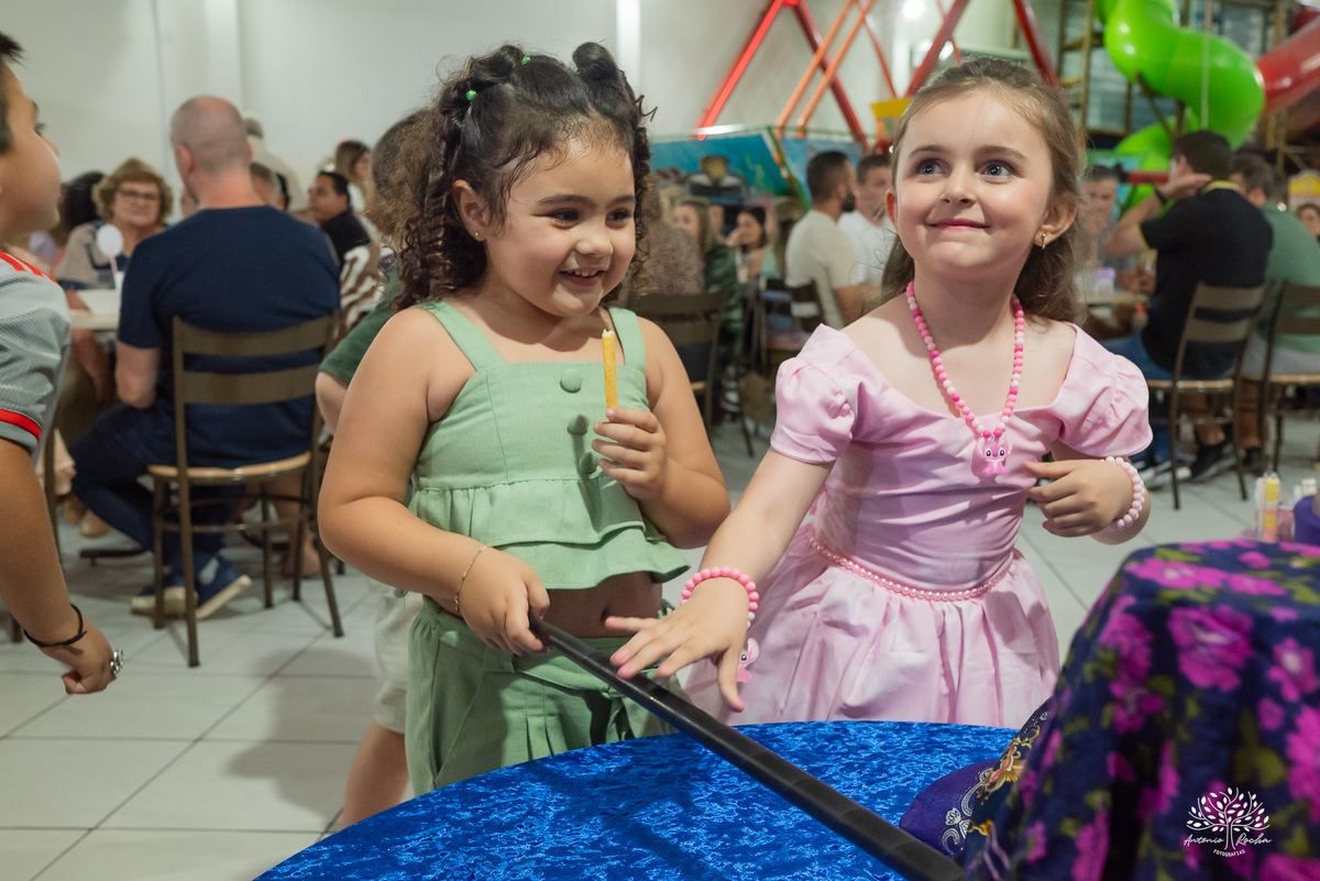 aniversário infantil - fotógrafo de criança - fotografia infantil - fotógrafo em Pelotas - festa de criança - ensaio infantil - dia de princesa - fotografia de família - Mr Pateta - Stitch - Antonio Rocha Fotografias - Tio Guigui - Show do Parabéns