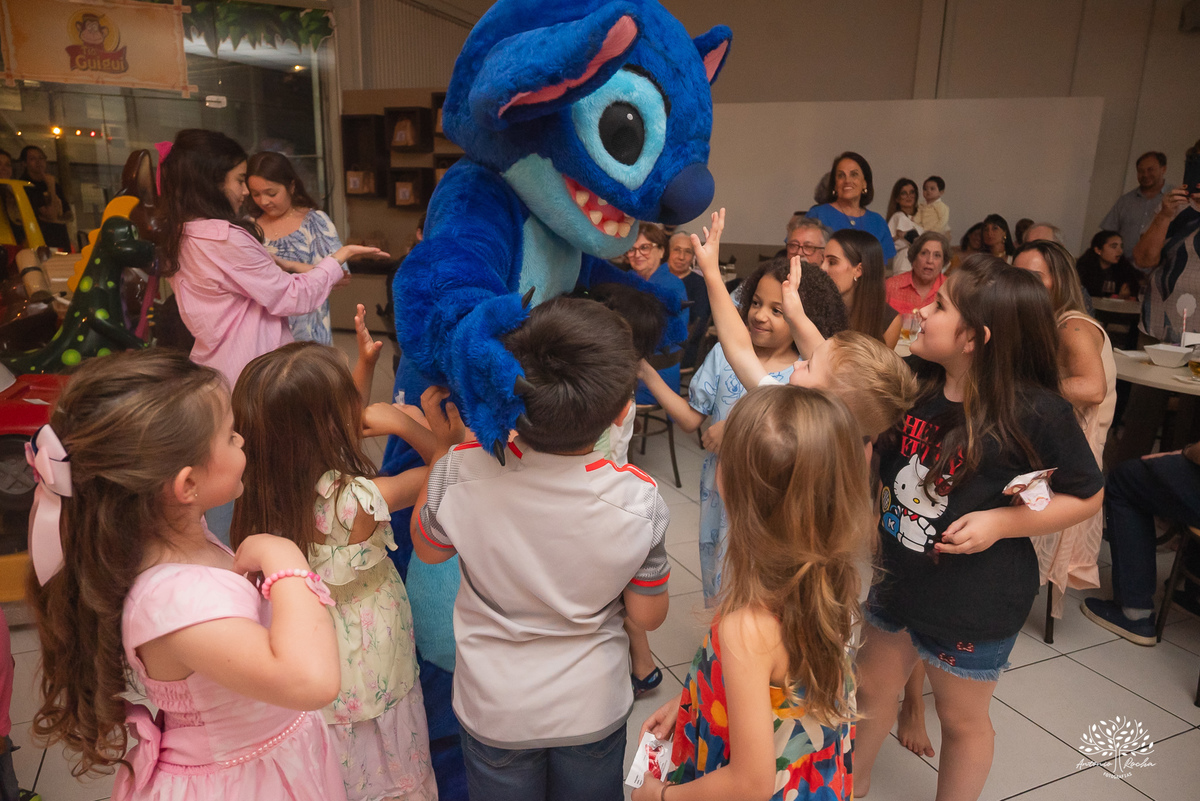 aniversário infantil - fotógrafo de criança - fotografia infantil - fotógrafo em Pelotas - festa de criança - ensaio infantil - dia de princesa - fotografia de família - Mr Pateta - Stitch - Antonio Rocha Fotografias - Tio Guigui - Show do Parabéns