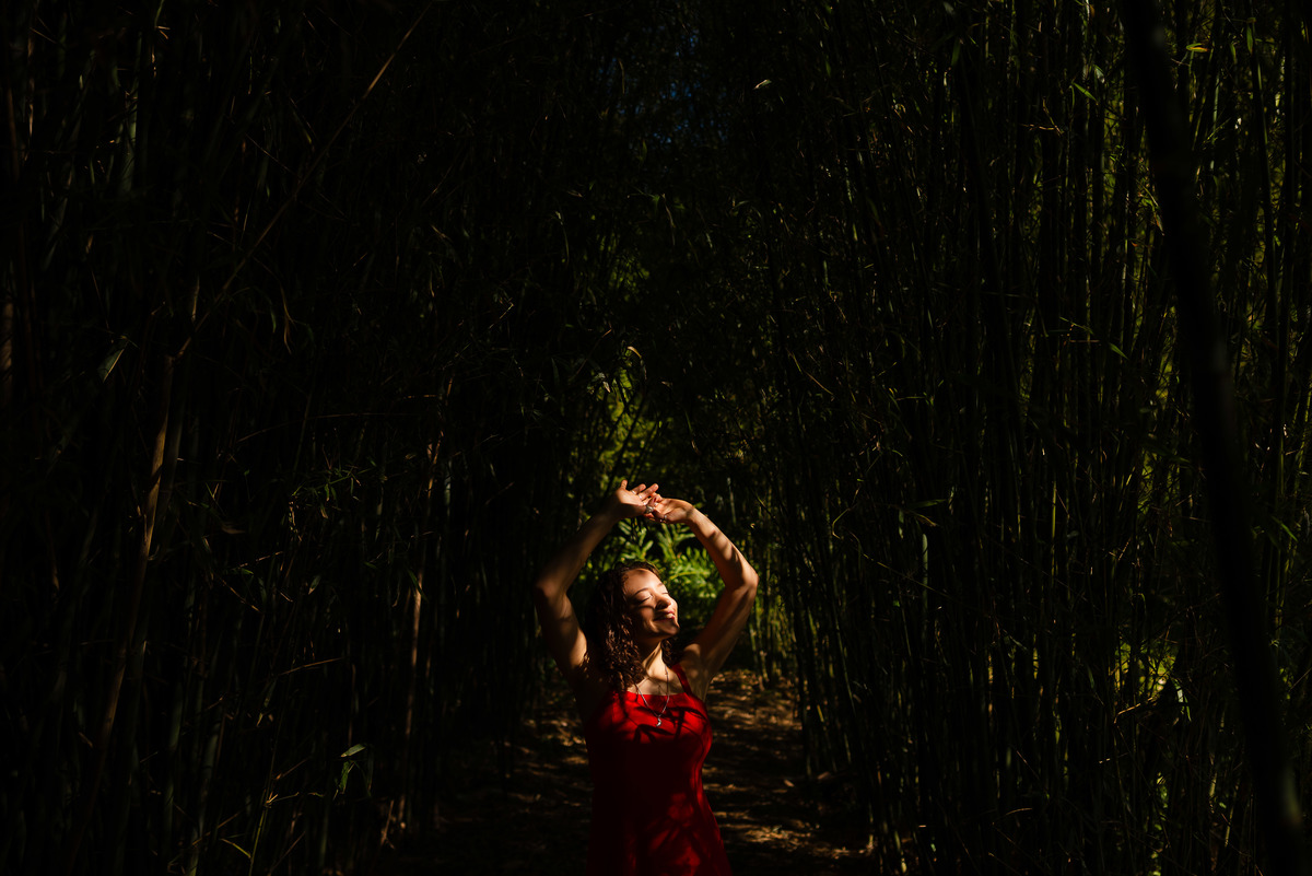 ensaio de 15 anos - fotografia debutante - ensaio feminino - fotografia autoral - ensaio ao ar livre - ensaio em vinícola - Vinícola Nardello - fotografia de 15 anos - debutante com personalidade - fotógrafo de 15 anos - book dos 15 anos - ensaio externo