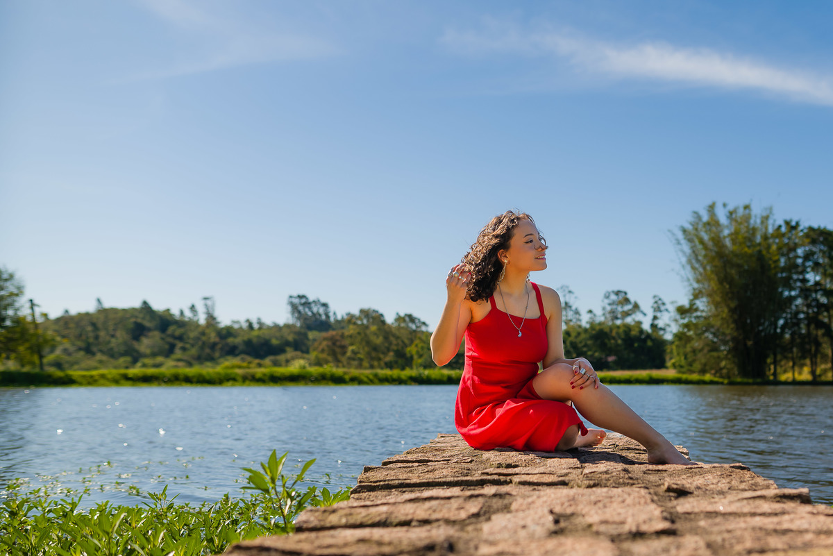 ensaio de 15 anos - fotografia debutante - ensaio feminino - fotografia autoral - ensaio ao ar livre - ensaio em vinícola - Vinícola Nardello - fotografia de 15 anos - debutante com personalidade - fotógrafo de 15 anos - book dos 15 anos - ensaio externo