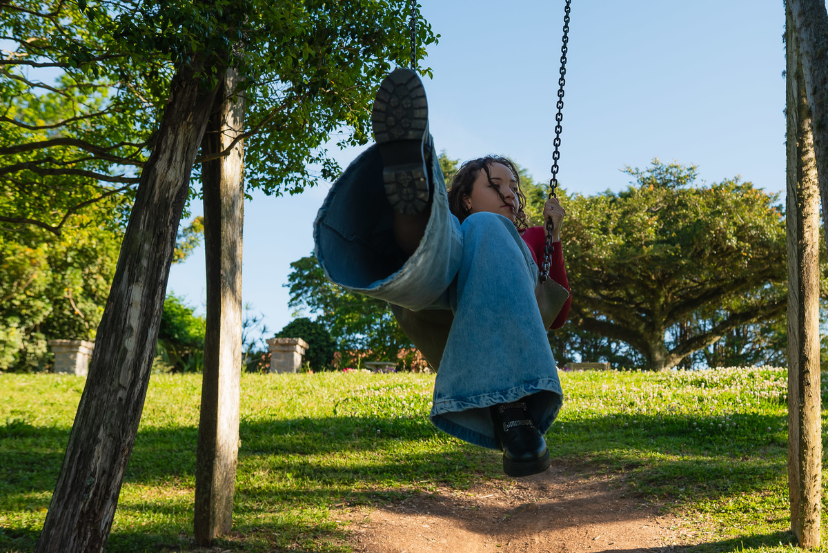 ensaio de 15 anos - fotografia debutante - ensaio feminino - fotografia autoral - ensaio ao ar livre - ensaio em vinícola - Vinícola Nardello - fotografia de 15 anos - debutante com personalidade - fotógrafo de 15 anos - book dos 15 anos - ensaio externo