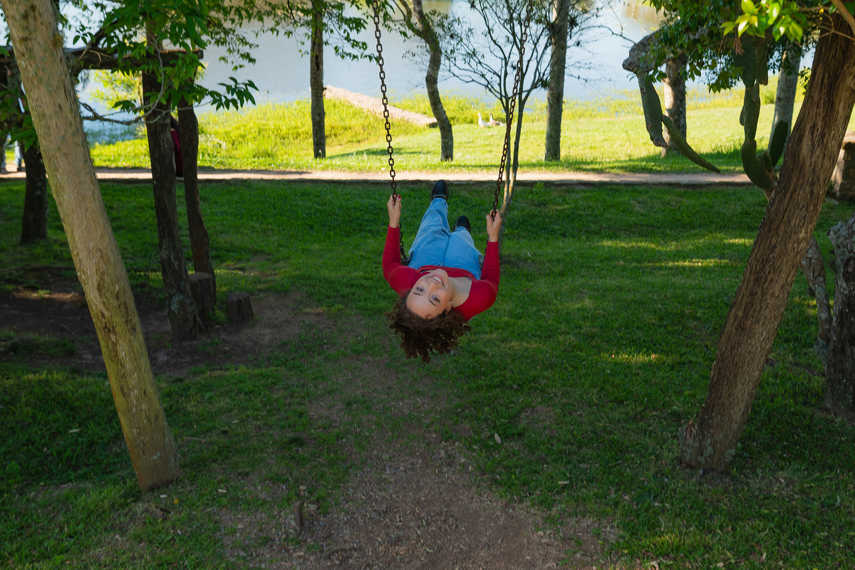 ensaio de 15 anos - fotografia debutante - ensaio feminino - fotografia autoral - ensaio ao ar livre - ensaio em vinícola - Vinícola Nardello - fotografia de 15 anos - debutante com personalidade - fotógrafo de 15 anos - book dos 15 anos - ensaio externo