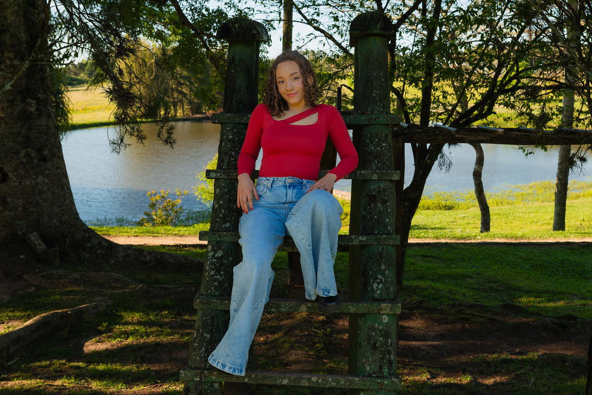 ensaio de 15 anos - fotografia debutante - ensaio feminino - fotografia autoral - ensaio ao ar livre - ensaio em vinícola - Vinícola Nardello - fotografia de 15 anos - debutante com personalidade - fotógrafo de 15 anos - book dos 15 anos - ensaio externo