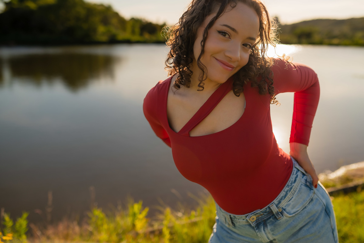 ensaio de 15 anos - fotografia debutante - ensaio feminino - fotografia autoral - ensaio ao ar livre - ensaio em vinícola - Vinícola Nardello - fotografia de 15 anos - debutante com personalidade - fotógrafo de 15 anos - book dos 15 anos - ensaio externo