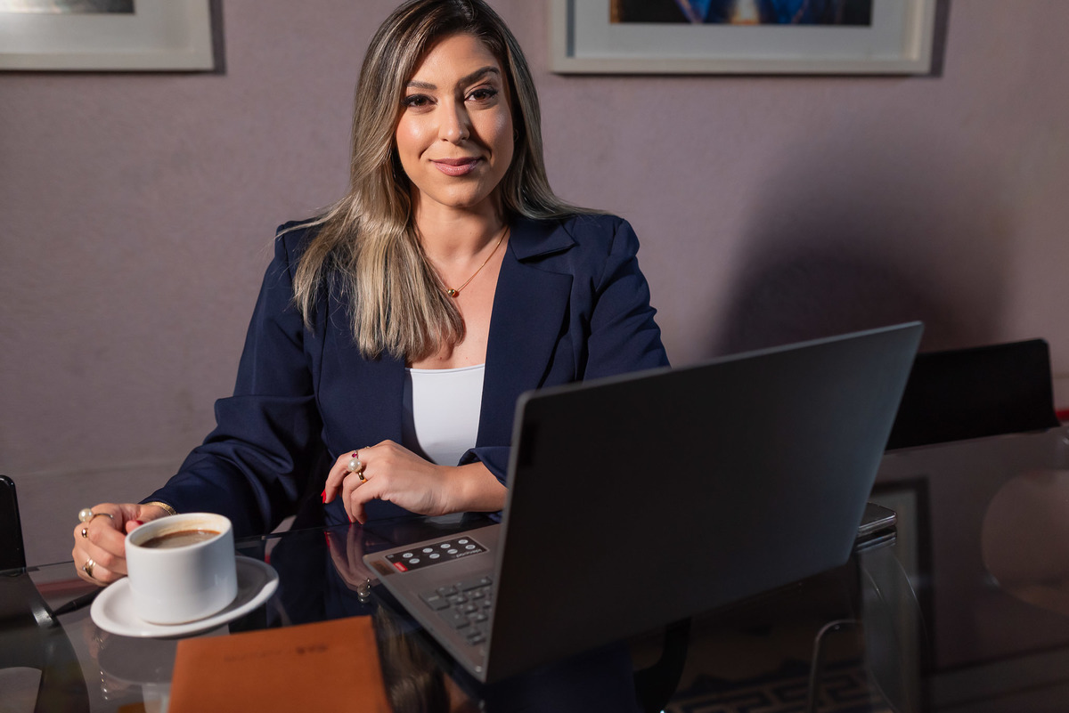 fotografia profissional - ensaio profissional advocacia - retrato corporativo - imagem profissional - posicionamento de marca pessoal - fotografia para advogados - Hub1005 – Coworking - identidade profissional - Antonio Rocha Fotografias - tailleur - OAB