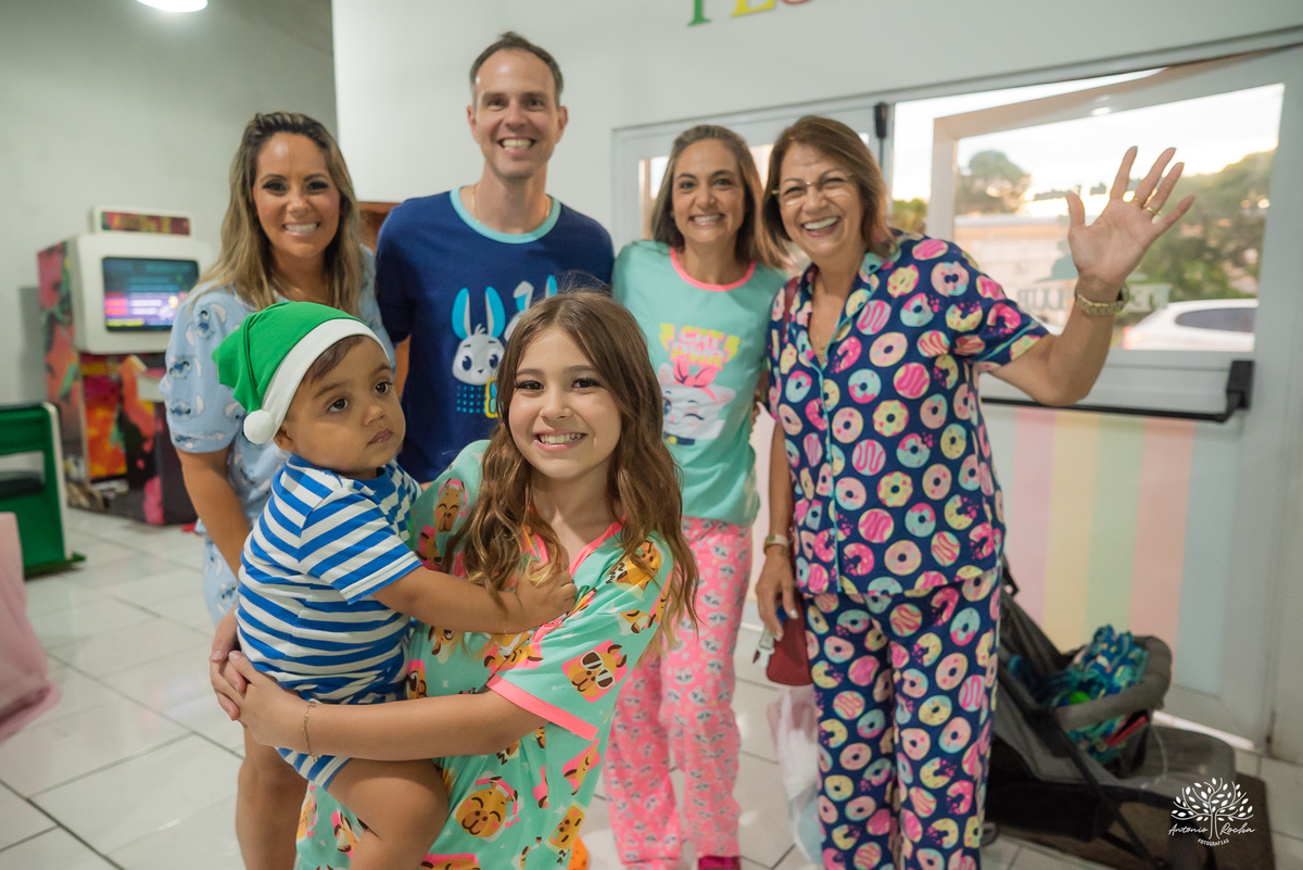 aniversário infantil - festa do pijama - Fest Club - fotografia infantil - festa infatil - família - infância - alegria - kamikaze  - festa no salão - fotógrafo de festa infantil - Antonio Rocha Fotografias - Pelotas - Máscara de Dormir - Touca de cetim