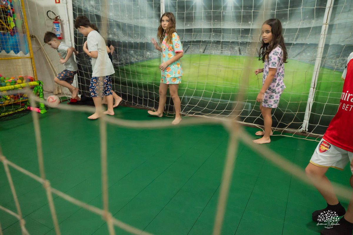 aniversário infantil - festa do pijama - Fest Club - fotografia infantil - festa infatil - família - infância - alegria - kamikaze  - festa no salão - fotógrafo de festa infantil - Antonio Rocha Fotografias - Pelotas - Máscara de Dormir - Touca de cetim