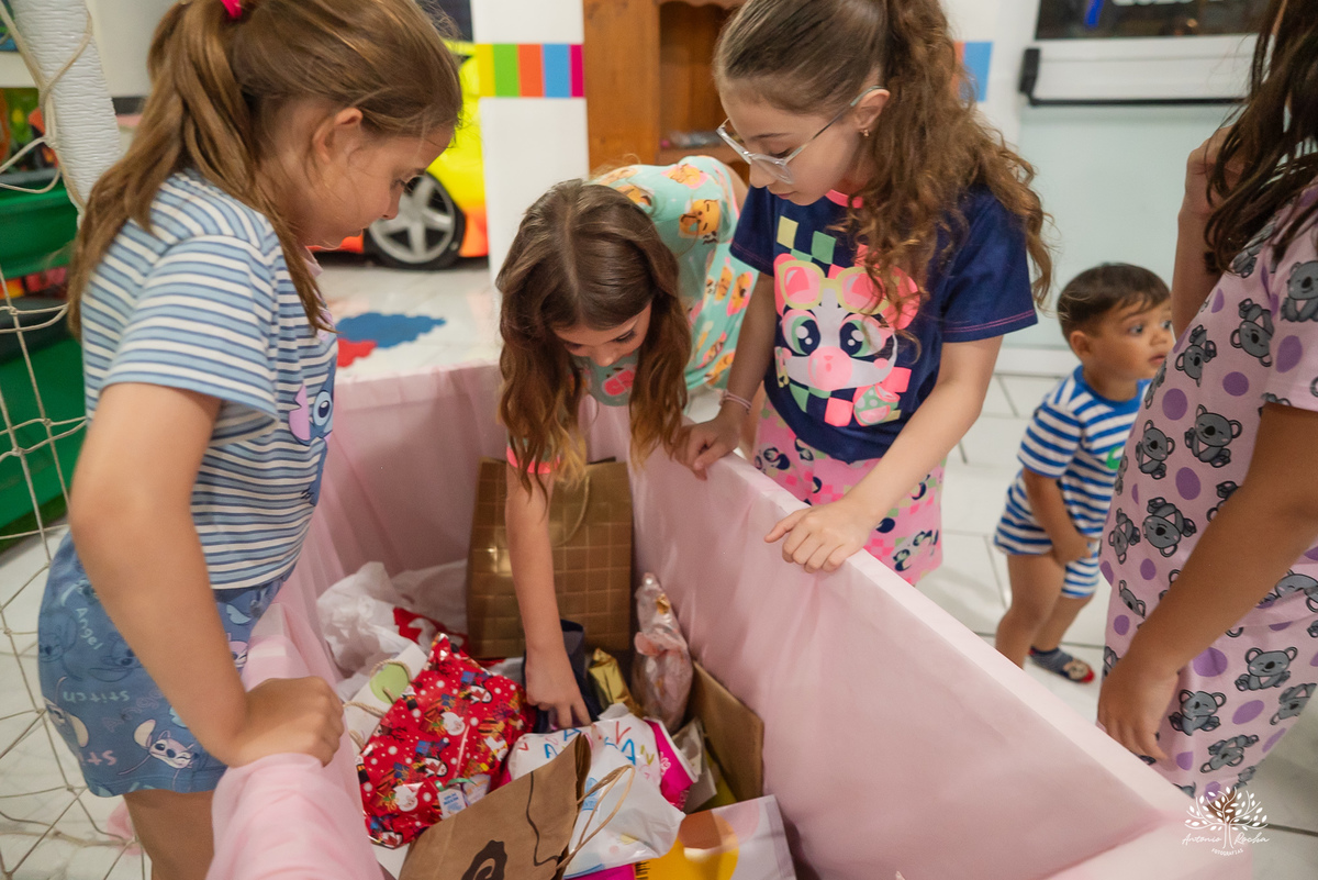 aniversário infantil - festa do pijama - Fest Club - fotografia infantil - festa infatil - família - infância - alegria - kamikaze  - festa no salão - fotógrafo de festa infantil - Antonio Rocha Fotografias - Pelotas - Máscara de Dormir - Touca de cetim