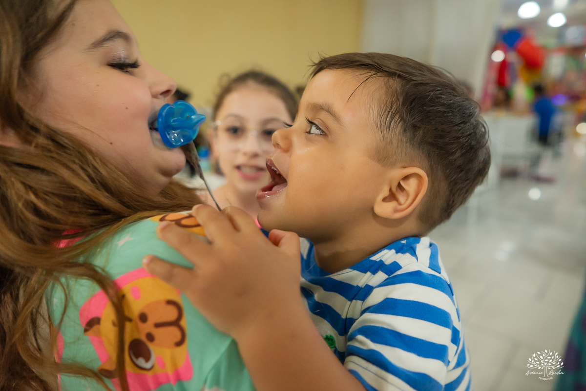 aniversário infantil - festa do pijama - Fest Club - fotografia infantil - festa infatil - família - infância - alegria - kamikaze  - festa no salão - fotógrafo de festa infantil - Antonio Rocha Fotografias - Pelotas - Máscara de Dormir - Touca de cetim