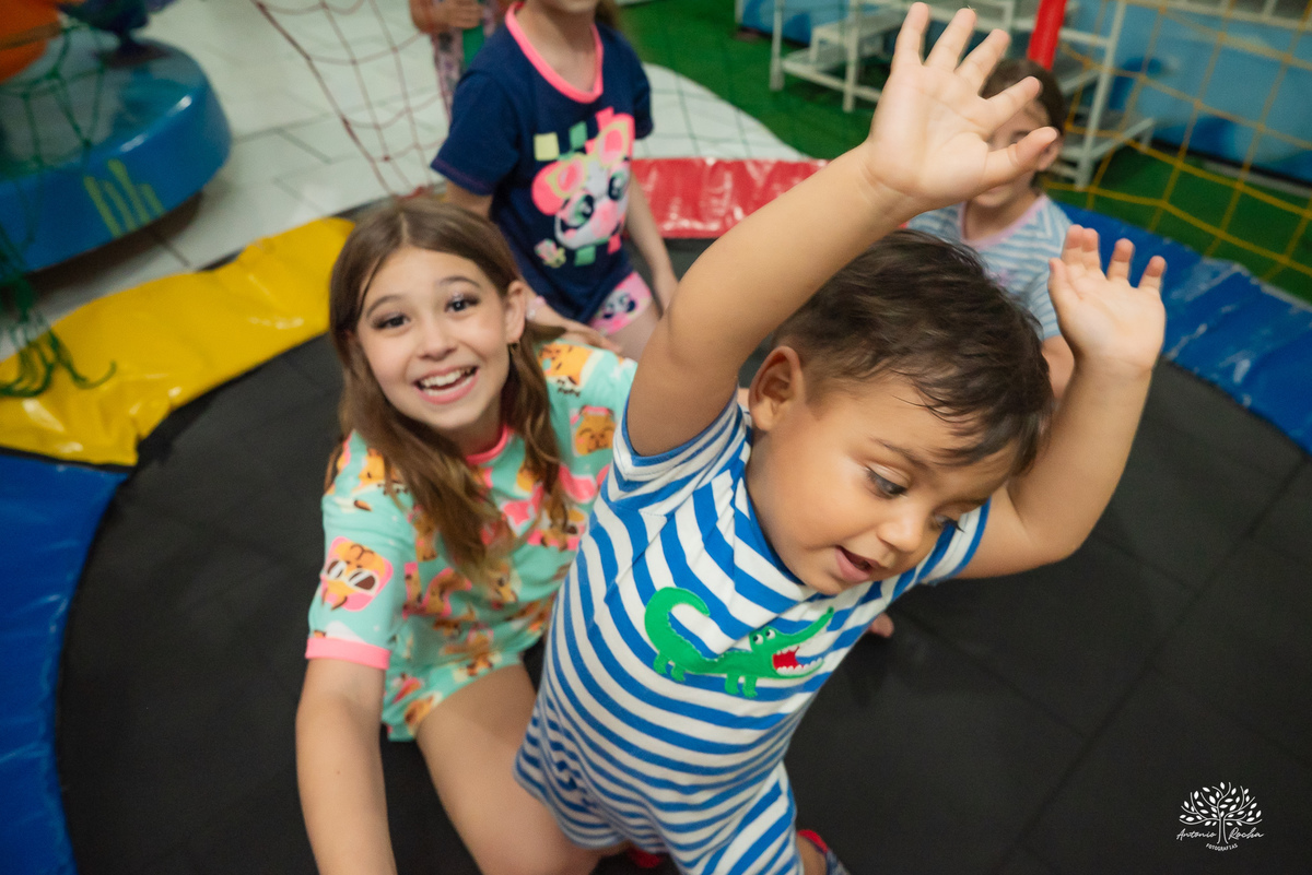 aniversário infantil - festa do pijama - Fest Club - fotografia infantil - festa infatil - família - infância - alegria - kamikaze  - festa no salão - fotógrafo de festa infantil - Antonio Rocha Fotografias - Pelotas - Máscara de Dormir - Touca de cetim